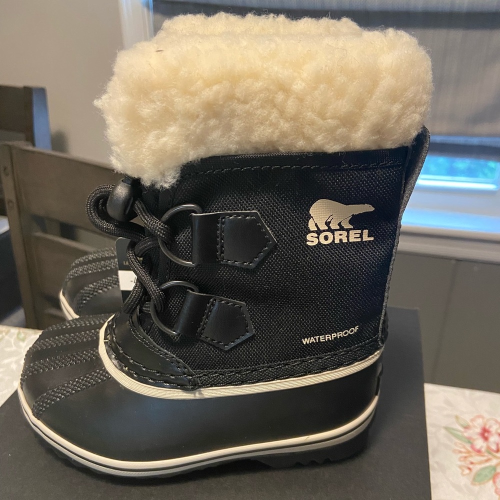 NEW Sorel Boy’s Yoot Pac Waterproof Boots